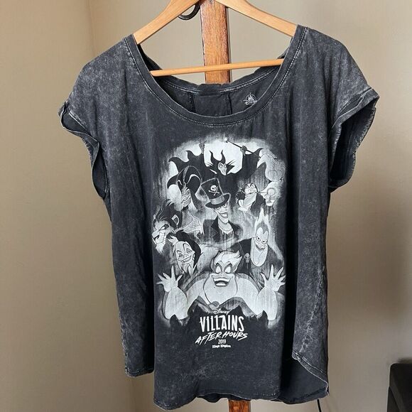 Disney Parks Villains After Hours 2019 Magic Kingdom T-Shirt Tee Size XL - Picture 1 of 7